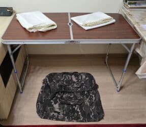 стол для кемпинга: Стол складной в хорошем состоянии длина 1м20см, ширина 60см — 1