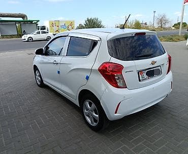 1: Chevrolet Spark: 2018 г., 1 л, Вариатор, Бензин, Хэтчбэк — 7