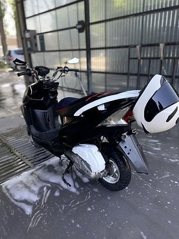 скутер 60 куб: Тип скутера Yamaha, 150 куб. см, Бензин, Б/у — 1