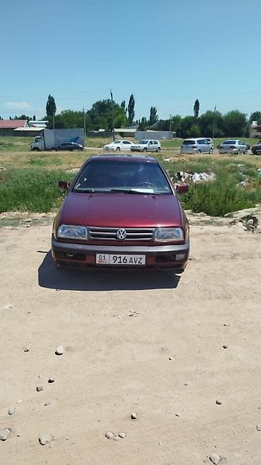 vin code: Volkswagen Vento: 1992 г., 1.8 л, Механика, Бензин, Седан — 2