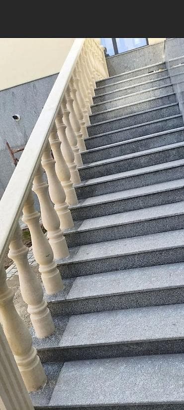 Лестница из гранита, мрамора Для дома, Форма лестницы: Г-образная at lalafo.kg Лестница из гранита, мрамора Для дома, Форма лестницы: Г-образная