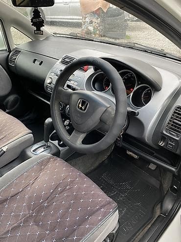 kia seed: Honda Fit: 2003 г., 1.3 л, Автомат, Бензин, Хэтчбэк — 5