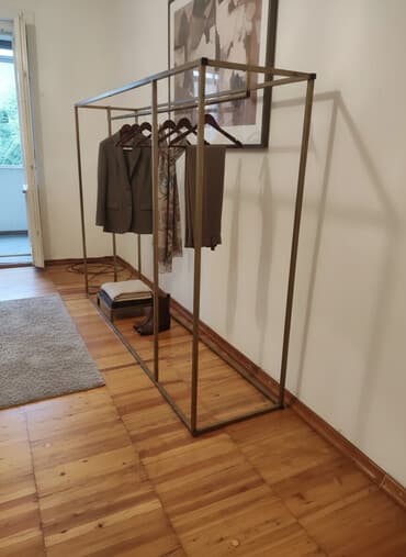 где купить полиэтиленовую пленку: Шкаф для одежды, Железо — 1