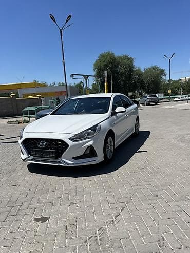 экономичный авто: Hyundai Sonata: 2019 г., 2 л, Автомат, Газ, Седан — 2