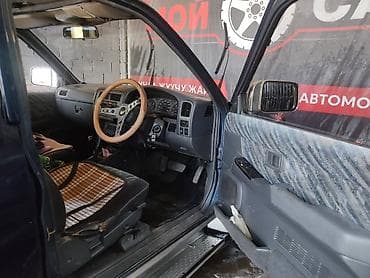 Продажа авто: Nissan Terrano: 1995 г., 2.7 л, Автомат, Дизель, Внедорожник — 5
