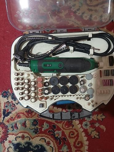 Набор электроинструментов в кейсах: 1) Гравер/мини-дрель с гибким