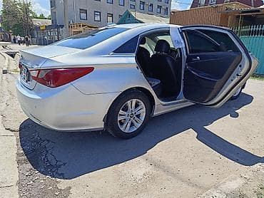 Продажа авто: Hyundai Sonata: 2010 г., 2 л, Автомат, Бензин, Седан — 4