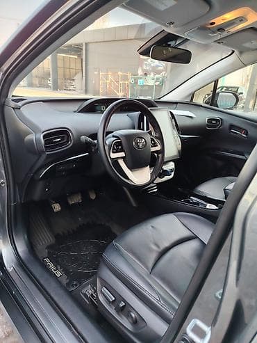 Toyota: Toyota Prius: 2019 г., 1.8 л, Вариатор, Гибрид, Хэтчбэк — 7