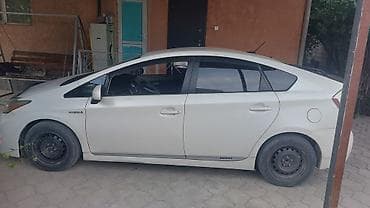 Продажа авто: Toyota Prius: 2011 г., 1.8 л, Автомат, Гибрид, Хэтчбэк — 2