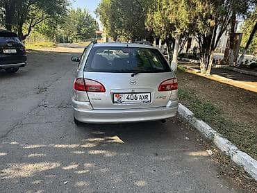 Toyota Avensis: 2002 г., 1.8 л, Механика, Бензин — 3