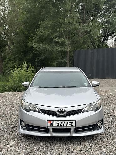 2 8: Toyota Camry: 2012 г., 2.5 л, Автомат, Бензин, Седан — 4