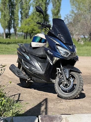 кофр скутер: Макси-скутер 150 куб. см, Бензин — 2