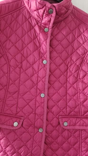 деми куртки: Стёганая женская куртка демисезонная цвета фуксии/ягодный. В отличном — 4