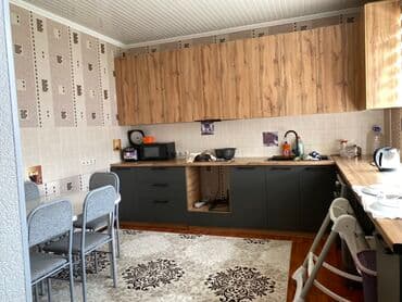 сдаю дом долгосрочно без хозяина: Просторный дом с отдельными комнатами и качественной отделкой. - — 8