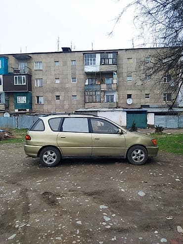 Toyota: Toyota Ipsum: 2001 г., Автомат, Бензин, Универсал — 2