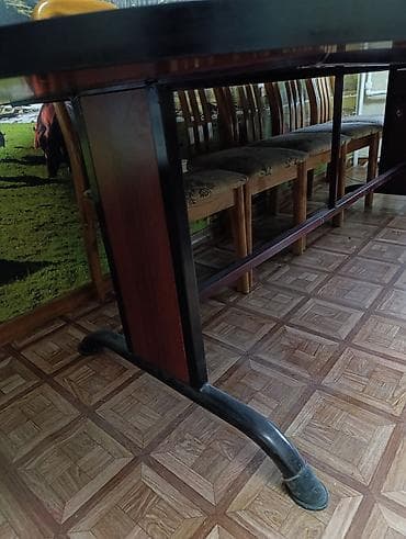 закроечный стол: Большой овальный стол для переговоров/столовой группы. - Форма — 2