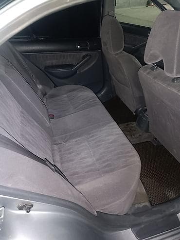 двигател на фит: Honda Civic: 2004 г., Седан — 10
