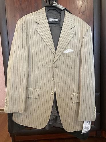 Костюмы: Продаю Турецкий костюм 46раз. Рост 4. Одевался один раз. Галстук в — 8