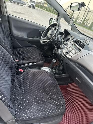 subaro legacy: Honda Fit: 2009 г., 1.5 л, Автомат, Бензин, Хэтчбэк — 6