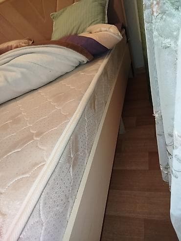 foldable table: Двуспальная кровать с мягким изголовьем + матрас - Размер: 210см — 2