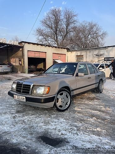 Продажа авто: Mercedes-Benz E-Class: 1988 г., 2.3 л, Механика, Бензин, Седан — 1