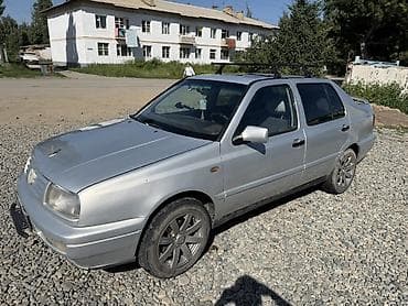 Продажа авто: Volkswagen Vento: 1996 г., 2 л, Механика, Бензин, Седан — 3