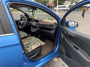 Продажа авто: Chevrolet Spark: 2017 г., 1 л, Автомат, Бензин, Хэтчбэк — 9