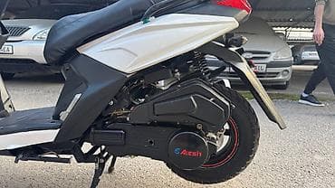 прямоток мото: Макси-скутер BWS, 150 куб. см, Бензин, Новый — 7