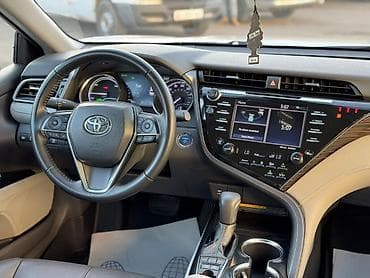 e2 byd: Toyota Camry: 2019 г., 2.5 л, Автомат, Гибрид, Седан — 10