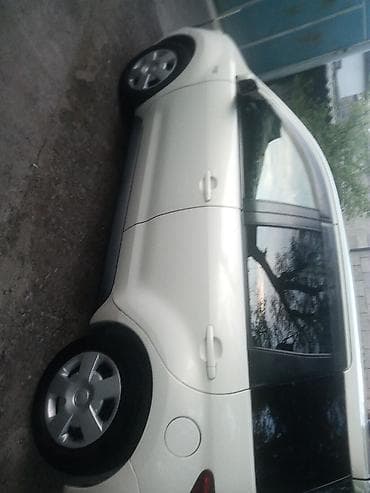 магнитолы для авто: Toyota Ist: 2002 г., 1.3 л, Автомат, Бензин, Хэтчбэк — 5