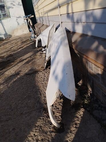 кровать подиум: Обшивка потолка Mercedes-Benz 1991 г. — 8