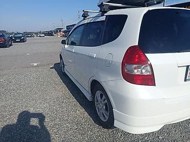 Унаа сатуу: Honda Fit: 2001 г., 1.3 л, Бензин, Хетчбек — 8