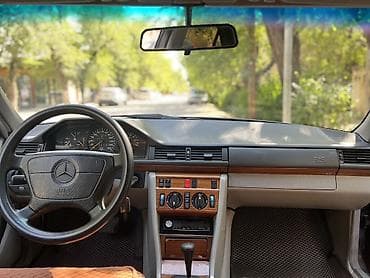 outback 2018: Mercedes-Benz W124: 1993 г., 3.2 л, Автомат, Газ, Седан — 6