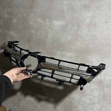 сиденья nexia: Решетка радиатора Toyota — 2