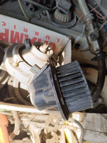 запчасти на фольксваген пассат б3 в бишкеке: Стекло Лобовое Volkswagen, 1990 г., Б/у, Оригинал — 3