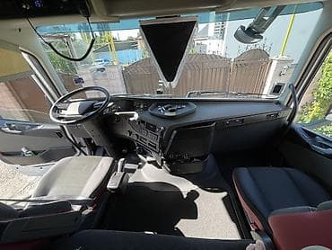 Транспорт: Тягач, Volvo, 2018 г. — 9