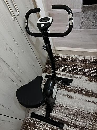 Спорт и хобби: Велотренажер компактный, магнитный - Тихий магнитный привод с плавным — 1