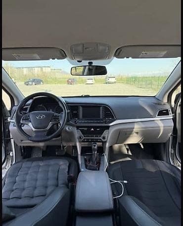 step 2: Hyundai Elantra: 2016 г., 2 л, Автомат, Бензин, Седан — 7