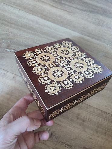 Шкатулка дерево 15*15 см высота 6 см