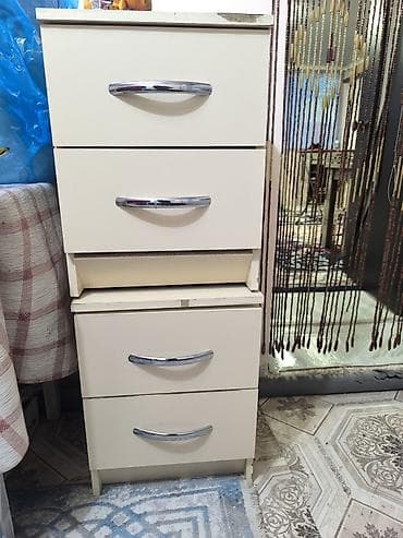 Вешалки: Тумба для вещей и одежды, Б/у, Без зеркала — 1