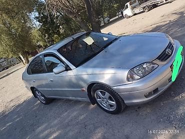 transporter multivan: Toyota Avensis: 2001 г., 1.8 л, Механика, Бензин, Лифтбек — 2