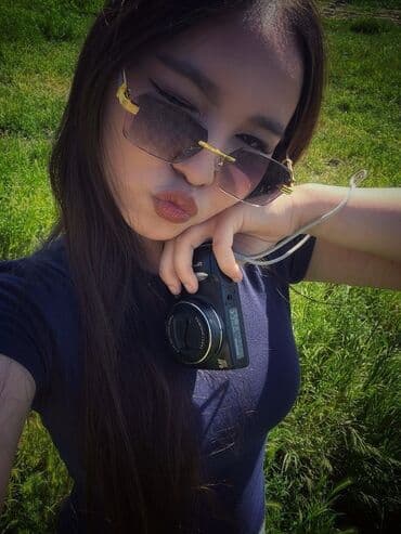 требуется в кафе: Официант — 1