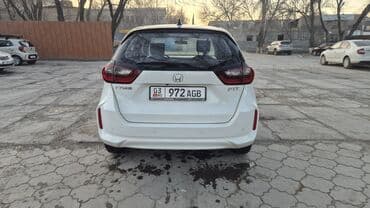 цены на электромобили в бишкеке: Honda Fit: 2021 г., 1.5 л, Вариатор, Бензиновая, Хэтчбэк — 4
