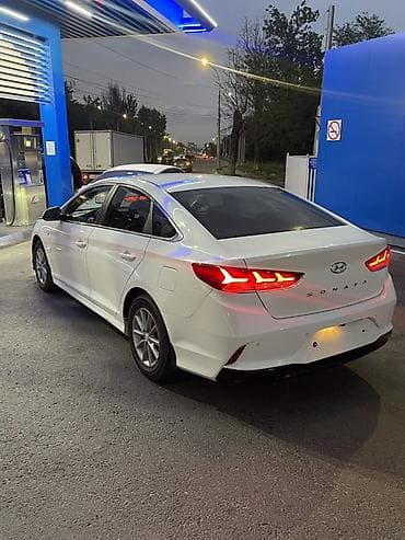 юиз: Hyundai Sonata: 2020 г., 2 л, Автомат, Газ, Седан — 4