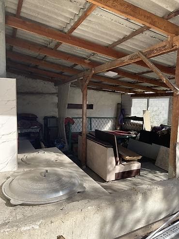 red centr: 3 соток, Для строительства — 8