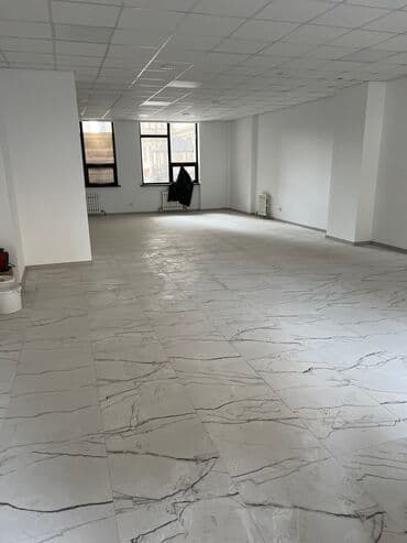 продаю офис 107 м² с ремонтом с мебелью административное здание 1 этаж: Продаю Магазин В жилом доме, 112 м², Свежий ремонт, Отдельный вход, 1 этаж — 6