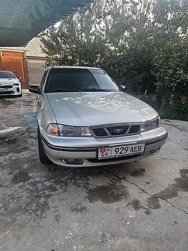 противен: Daewoo Nexia: 2007 г., Механика, Бензин, Седан — 4