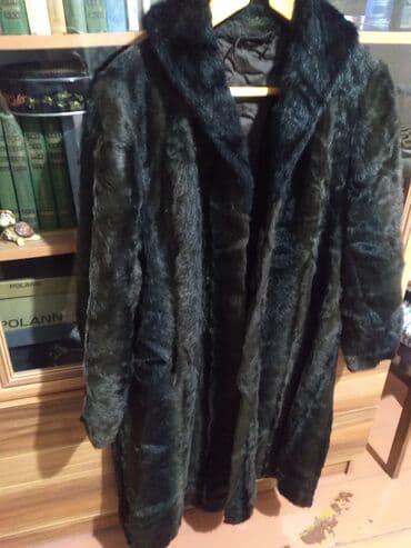 шуба: Шуба из тёмного меха, без размера - Длина: ниже колена - Свободный — 1