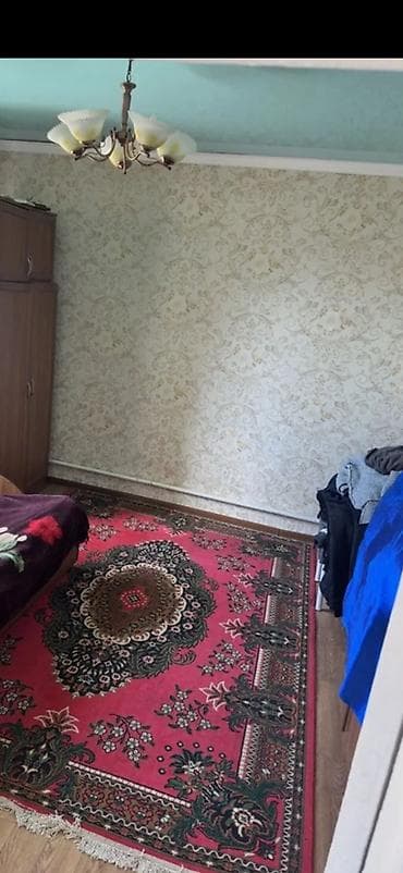 Бөлмөлөр: 60 м², 4 бөлмө, Забор, тосулган — 4