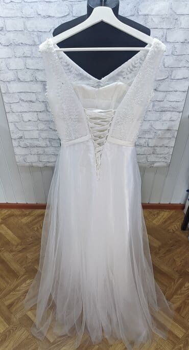 свадебное платье для беременных напрокат: Свадебное платье, S, Со шлейфом, А-силуэт, Италия, Кружево, Жемчуг, Б/у — 4